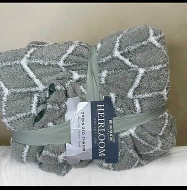Berkshire Heirloom Collection Oversized Throw
